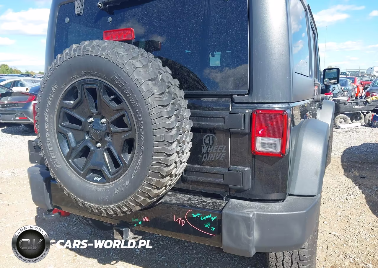 2016 Jeep Wrangler Unlimited Willys Wheeler VIN:1C4BJWDG8GL155369 - 6