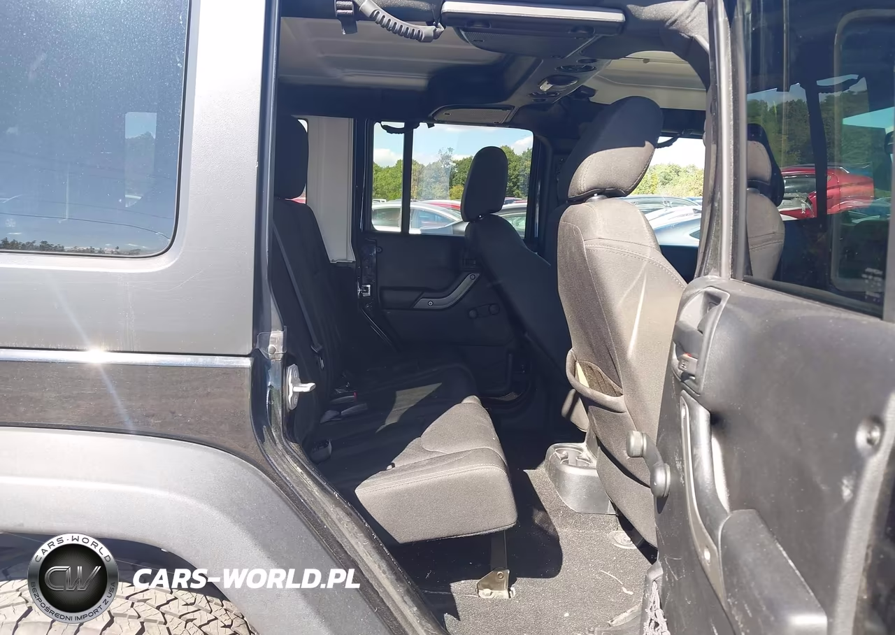 2016 Jeep Wrangler Unlimited Willys Wheeler VIN:1C4BJWDG8GL155369 - 8