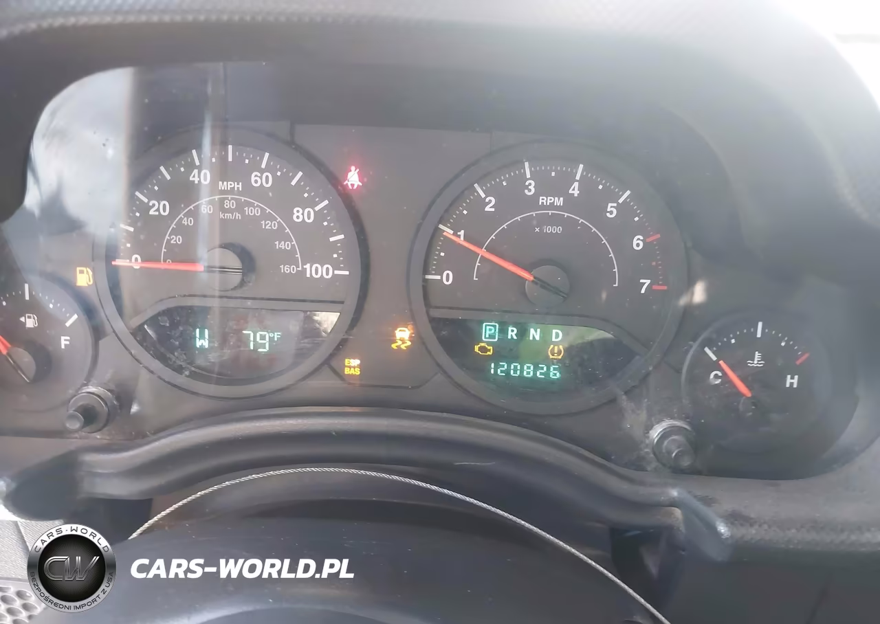 2008 Jeep Wrangler X VIN:1J4FA24138L633702 - 7