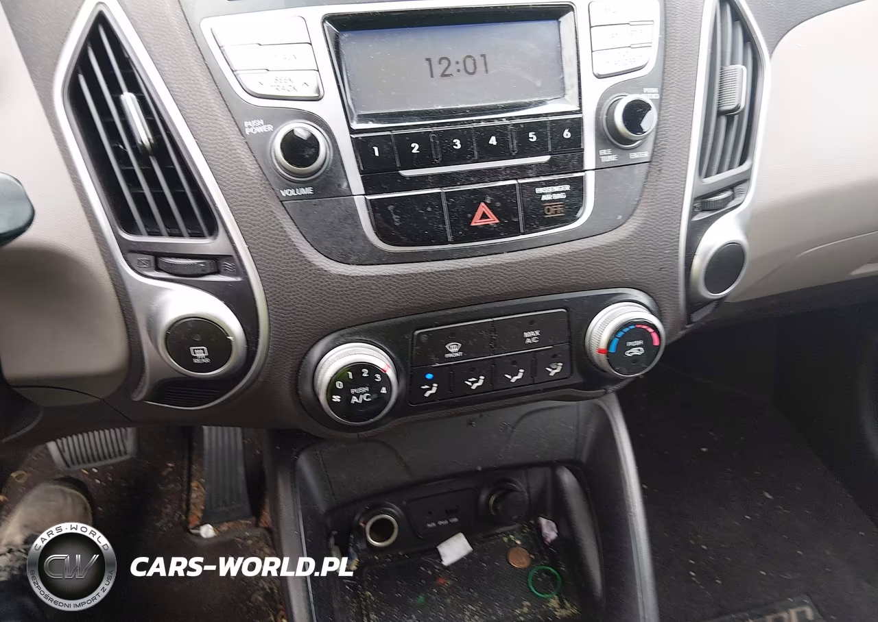 2010 Hyundai Tucson Gls VIN:KM8JT3ACXAU040209 - 13