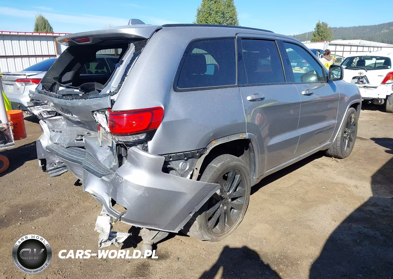 2019 Jeep Grand Cherokee Altitude 4X4 VIN:1C4RJFAG7KC566466 - 4
