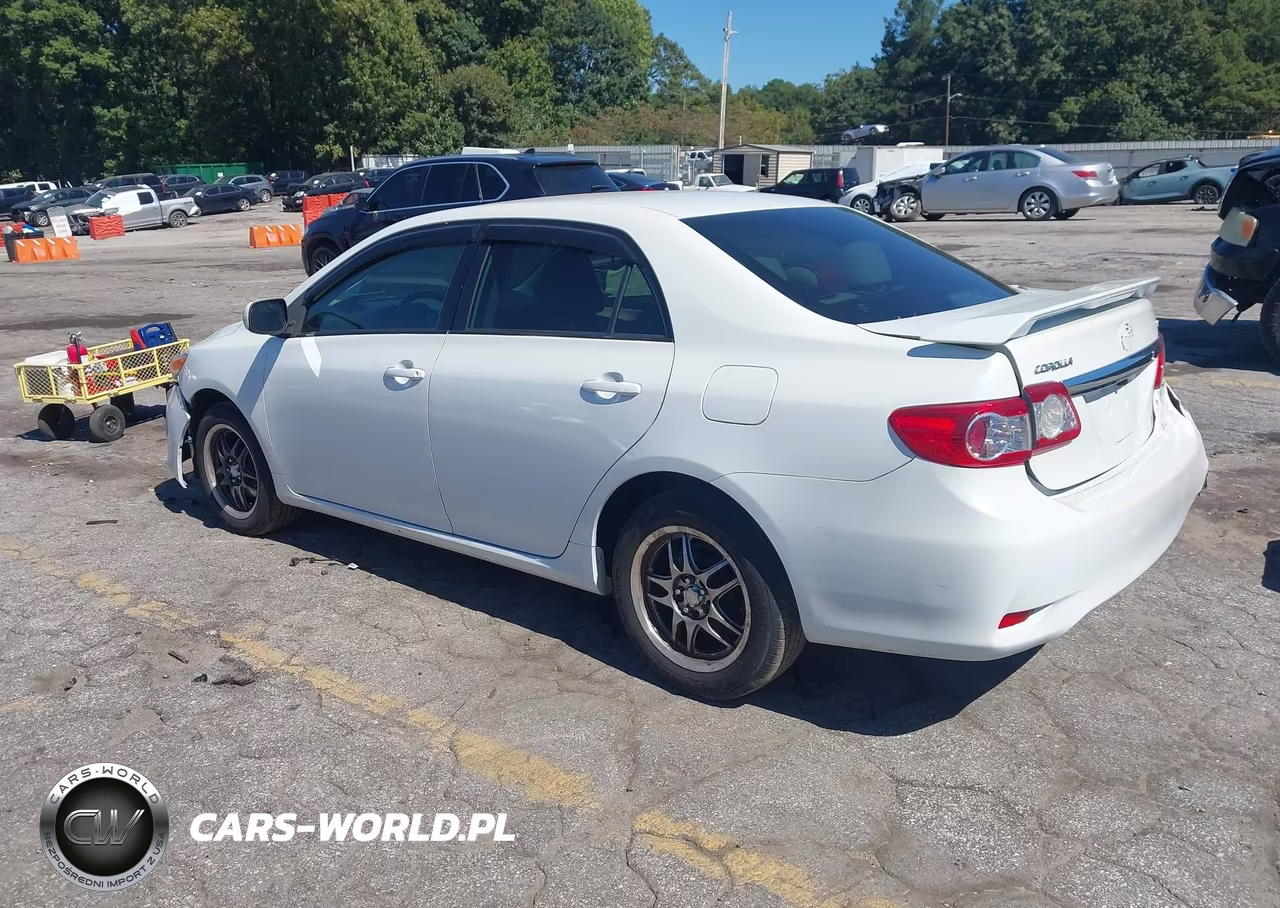 2011 Toyota Corolla Le VIN:JTDBU4EE4BJ100236 - 3