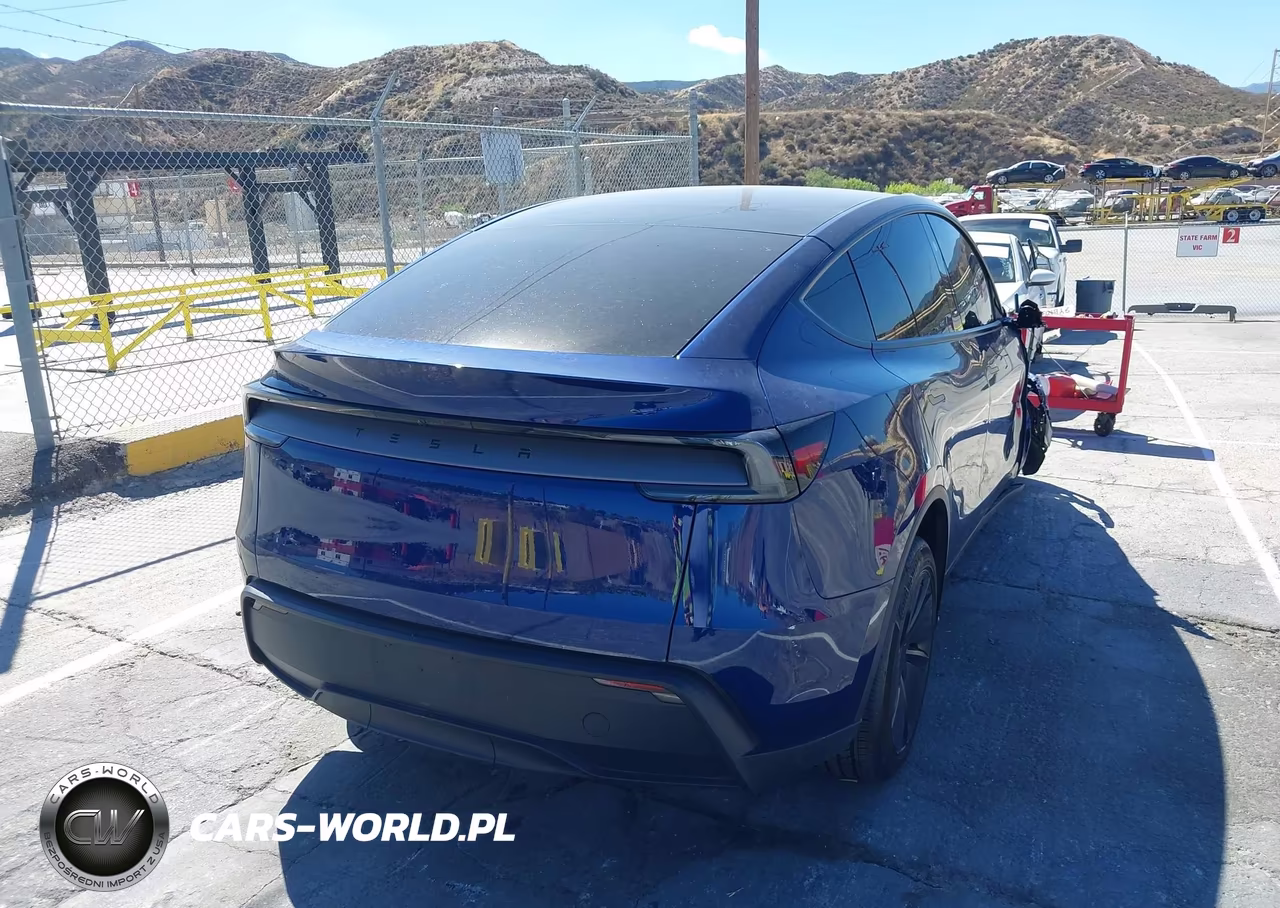 2026 Tesla Model Y All-Wheel Drive-Long Range Launch Series-Premium All-Wheel Drive VIN:7SAYGDEE5TF604856 - 4