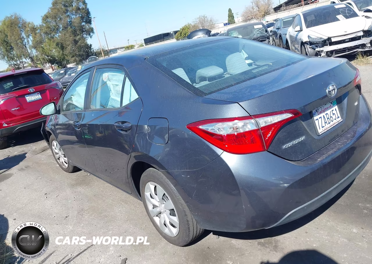 2016 Toyota Corolla Le VIN:2T1BURHE5GC663209 - 3