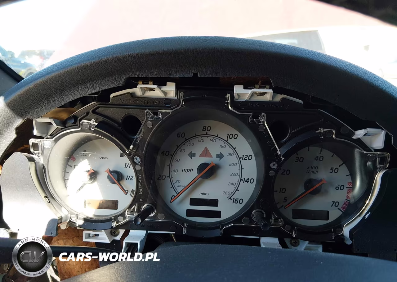 1999 Mercedes-Benz Slk 230 Kompressor VIN:WDBKK47F0XF114073 - 7