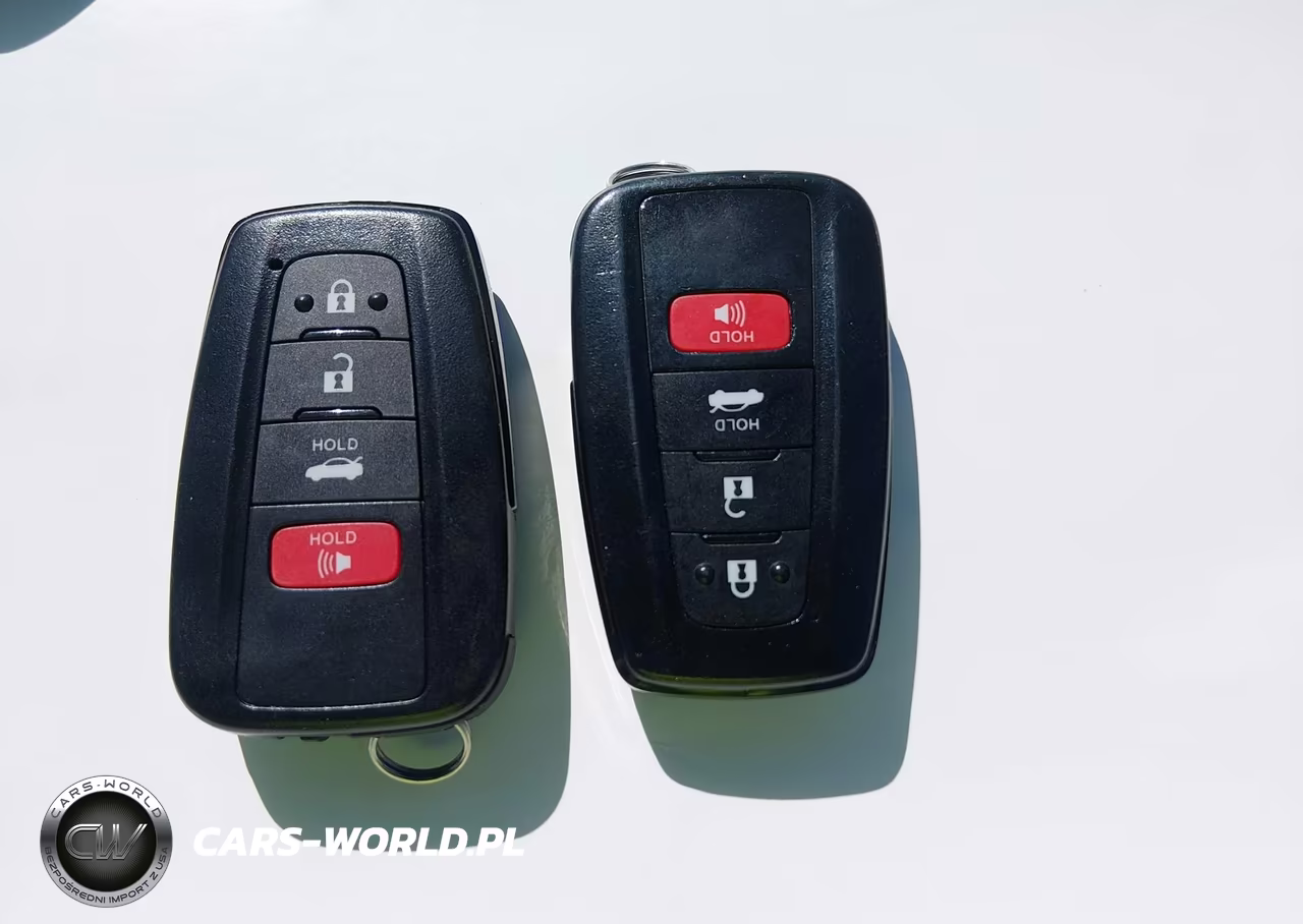 2024 Toyota Camry Hybrid Le VIN:4T1C31AK4RU628669 - 11