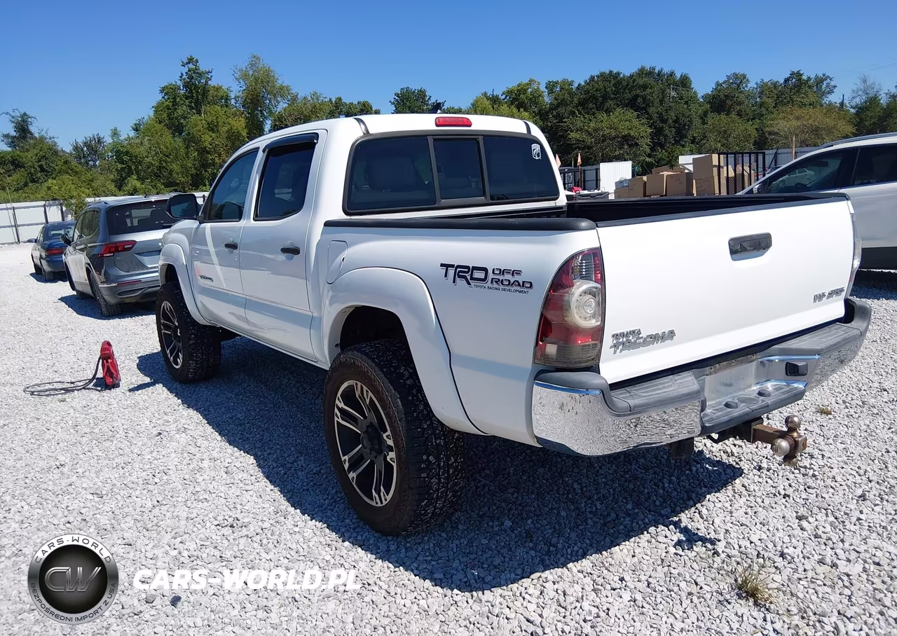 2014 Toyota Tacoma Base V6 VIN:5TFLU4EN5EX090399 - 3