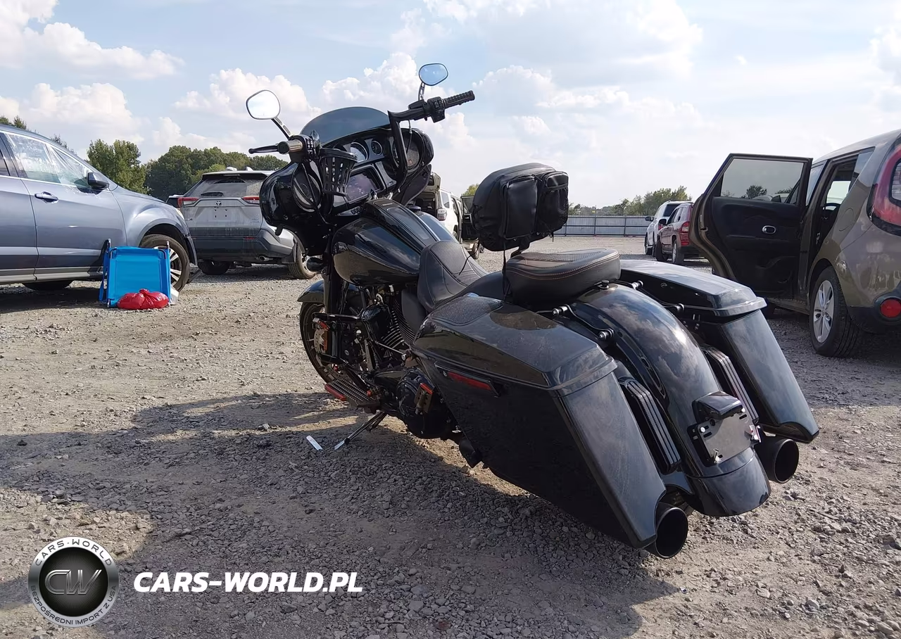 2022 Harley-Davidson Flhxst VIN:1HD1ABL10NB662849 - 3