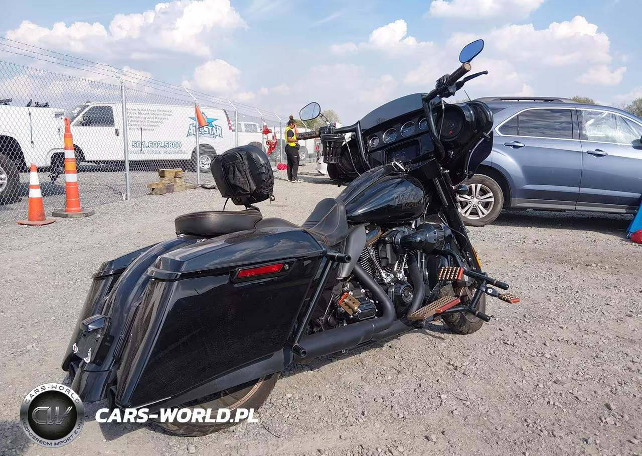 2022 Harley-Davidson Flhxst VIN:1HD1ABL10NB662849 - 4