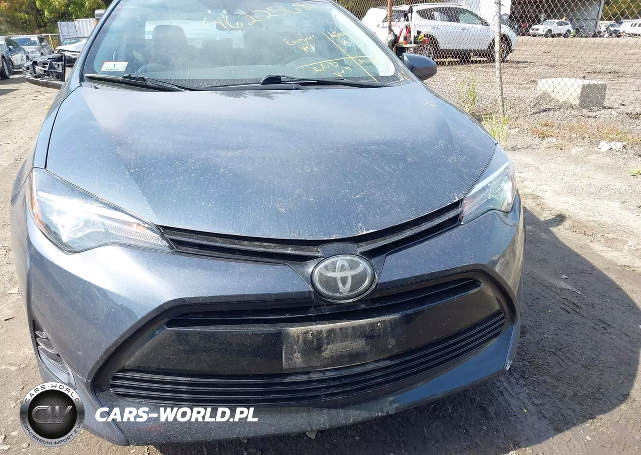 2018 Toyota Corolla Le VIN:5YFBURHE9JP844451 - 12