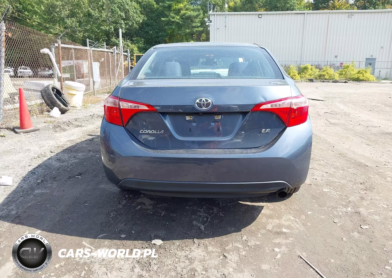 2018 Toyota Corolla Le VIN:5YFBURHE9JP844451 - 16