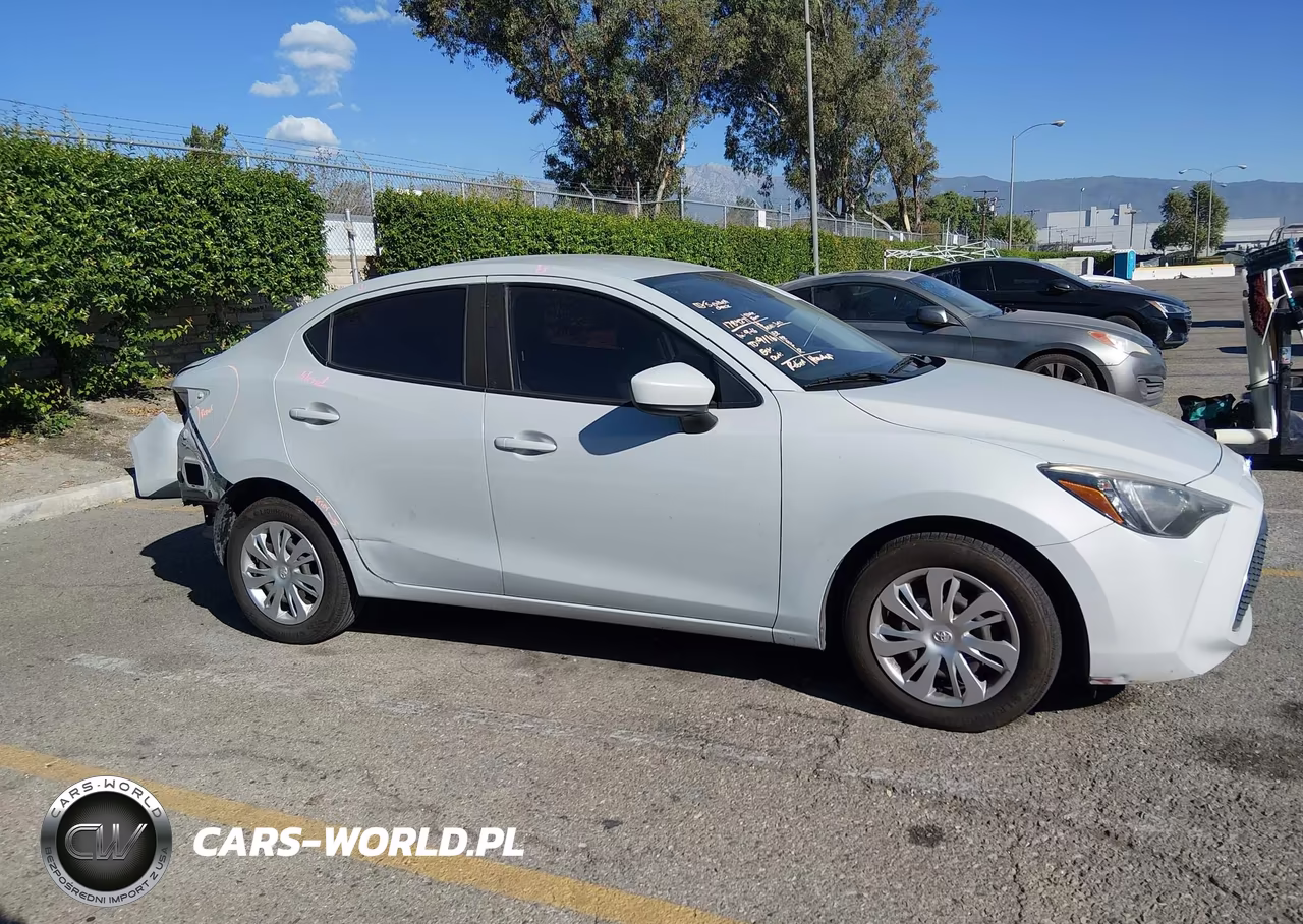 2019 Toyota Yaris L VIN:3MYDLBYV6KY526857 - 14