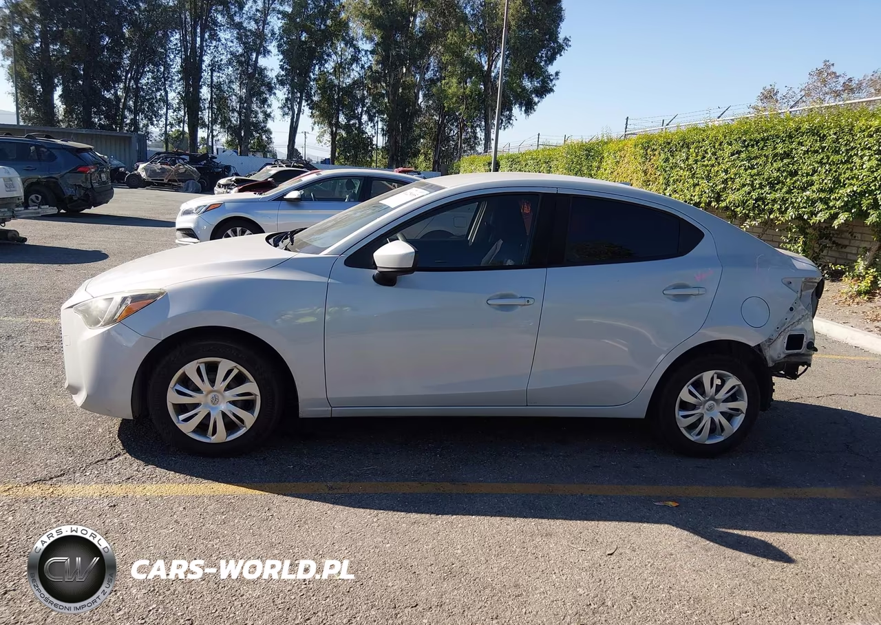 2019 Toyota Yaris L VIN:3MYDLBYV6KY526857 - 15