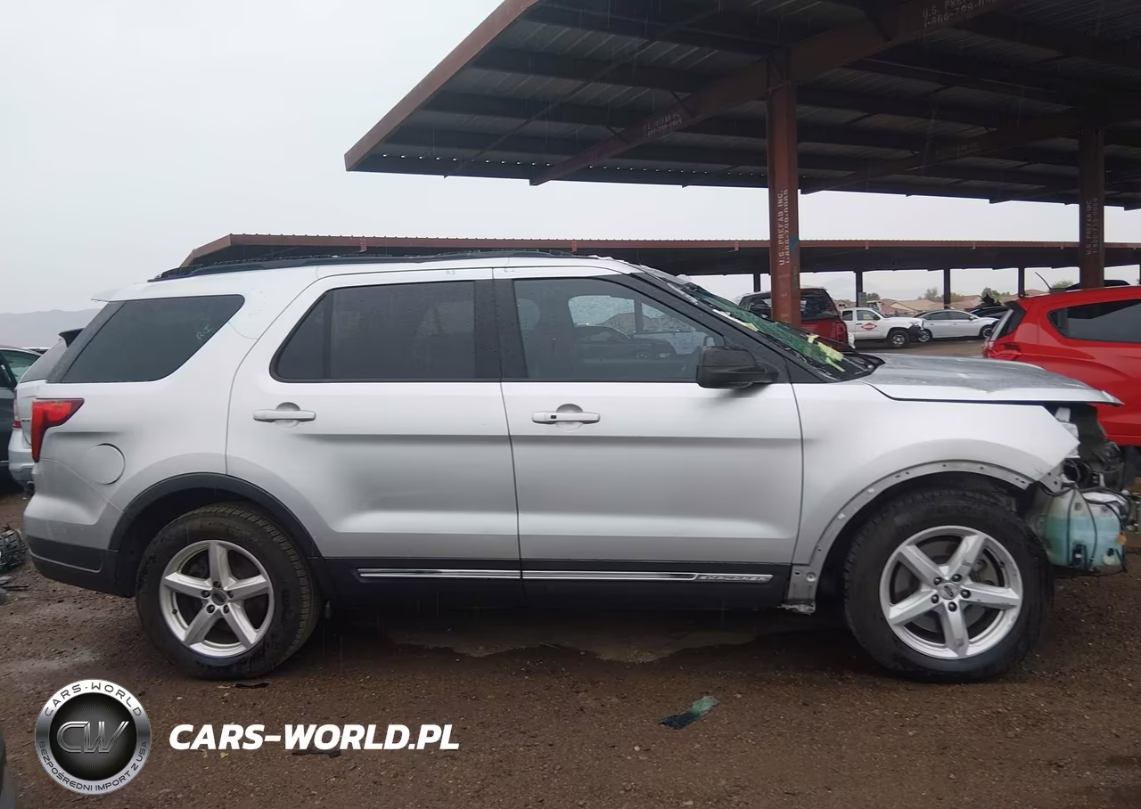 2018 Ford Explorer Xlt VIN:1FM5K7D82JGB44419 - 14