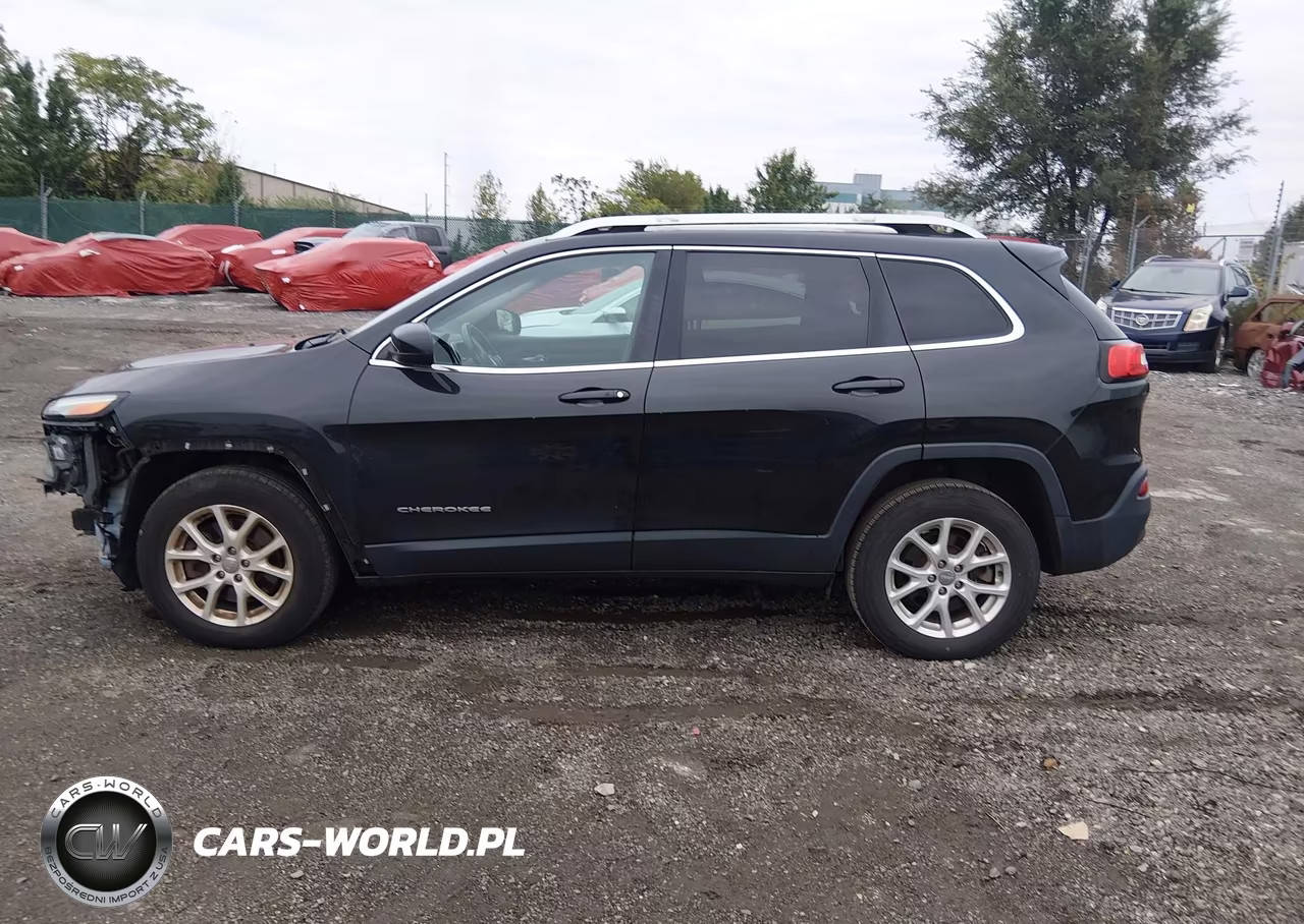 2015 Jeep Cherokee Latitude VIN:1C4PJMCS5FW776677 - 14