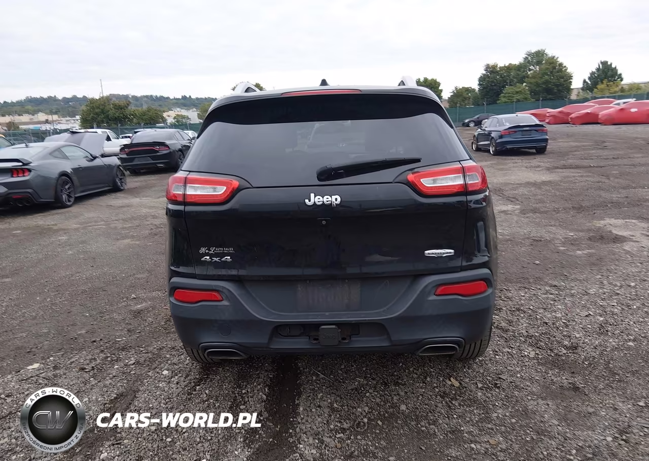 2015 Jeep Cherokee Latitude VIN:1C4PJMCS5FW776677 - 16