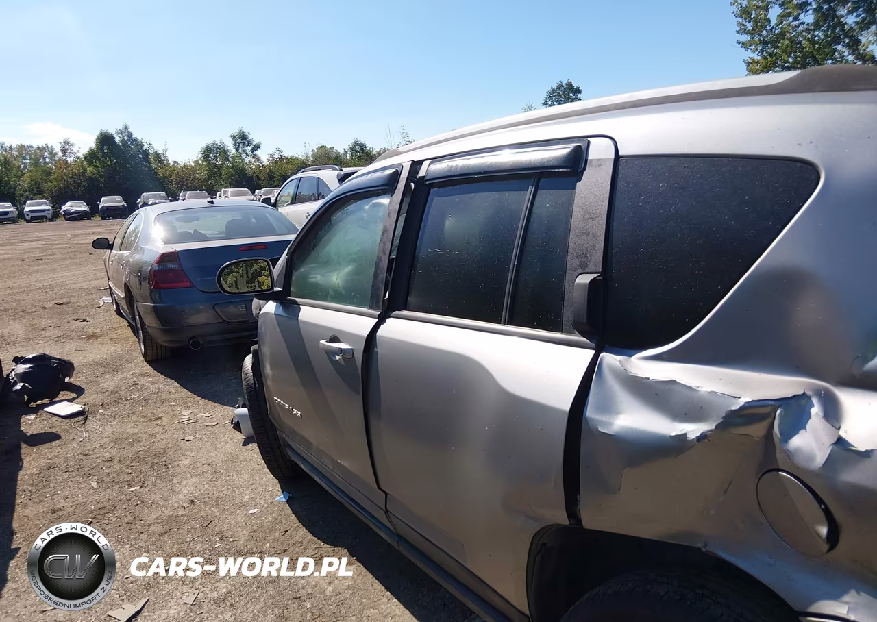 2016 Jeep Compass Latitude VIN:1C4NJDEB7GD784958 - 14