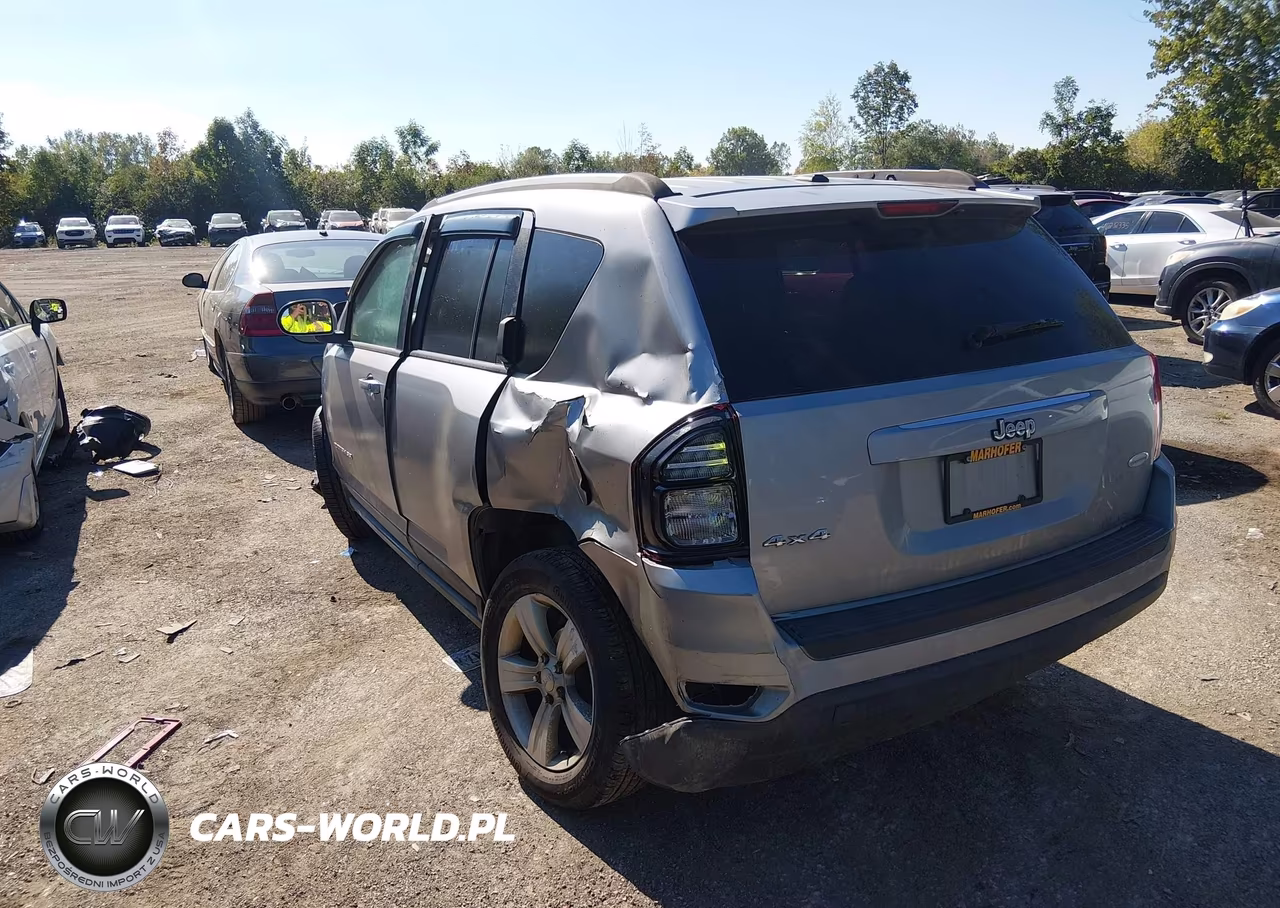 2016 Jeep Compass Latitude VIN:1C4NJDEB7GD784958 - 3