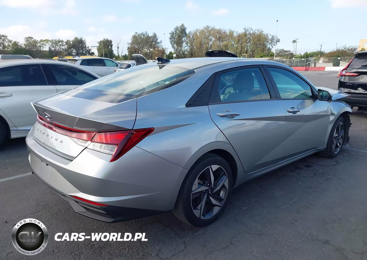 2023 Hyundai Elantra Sel VIN:5NPLS4AG3PH097556 - 4