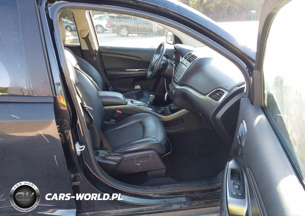 2014 Dodge Journey Crossroad VIN:3C4PDCGG4ET261598 - 5