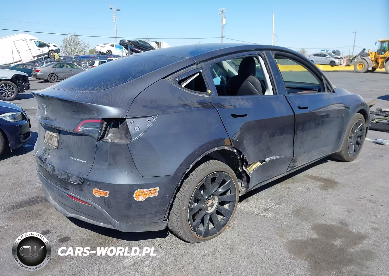 2020 Tesla Model Y Long Range Dual Motor All-Wheel Drive VIN:5YJYGDEE0LF051305 - 4
