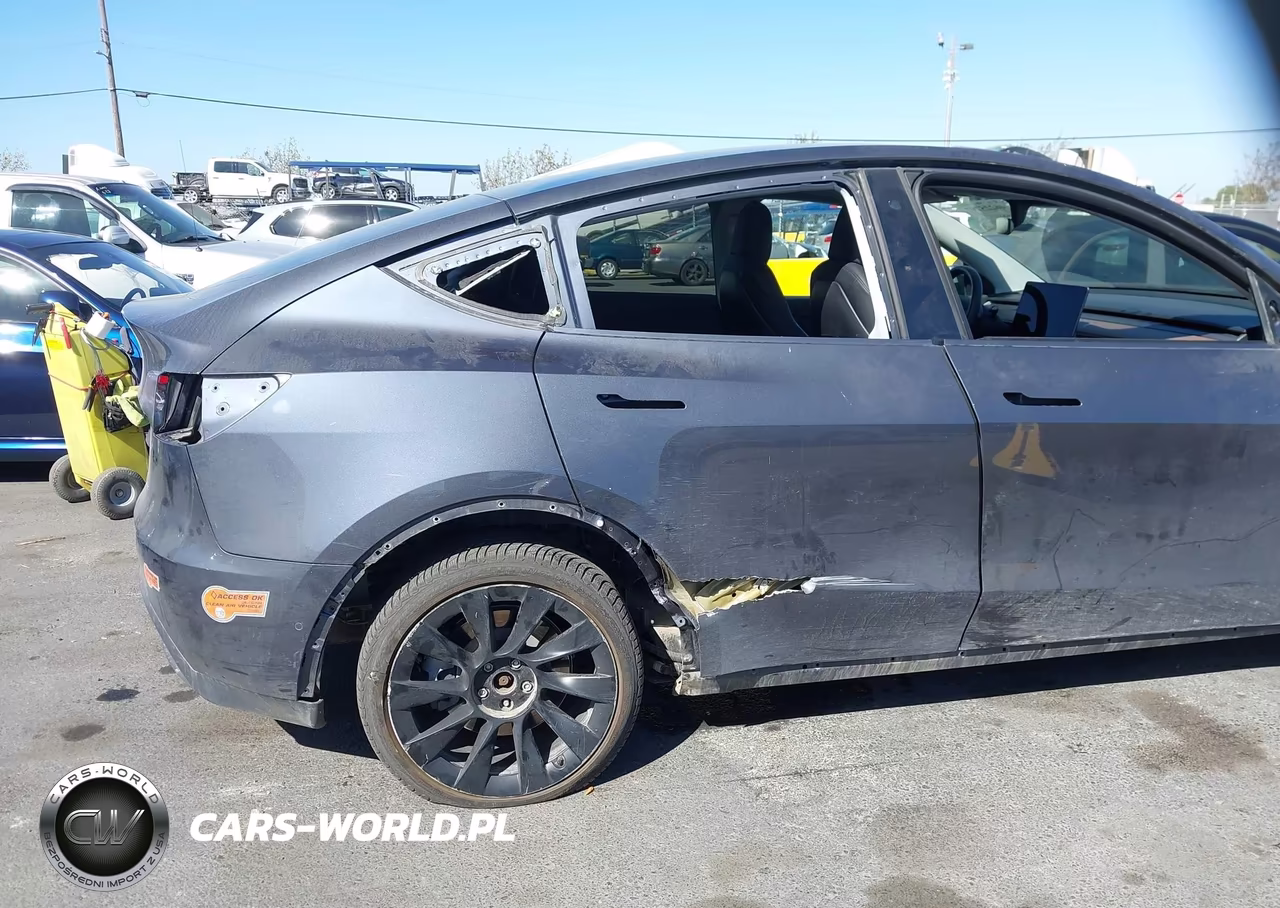 2020 Tesla Model Y Long Range Dual Motor All-Wheel Drive VIN:5YJYGDEE0LF051305 - 6