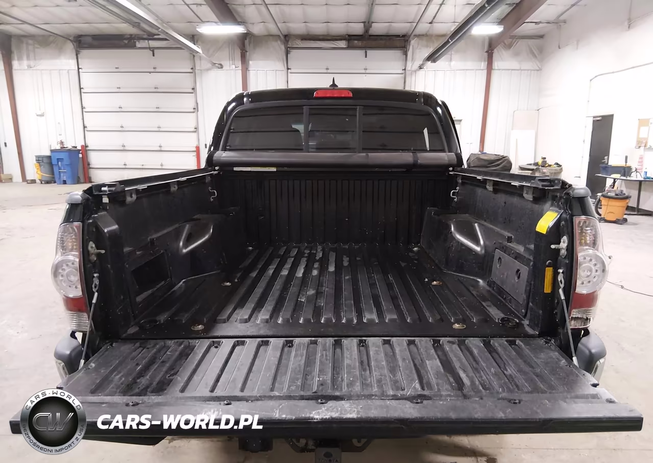 2014 Toyota Tacoma Base V6 VIN:3TMLU4EN3EM142991 - 18