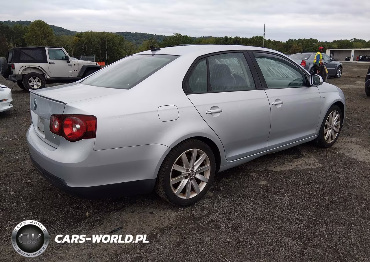 2010 Volkswagen Jetta Wolfsburg Edition VIN:3VWRA7AJ5AM074238 - 4