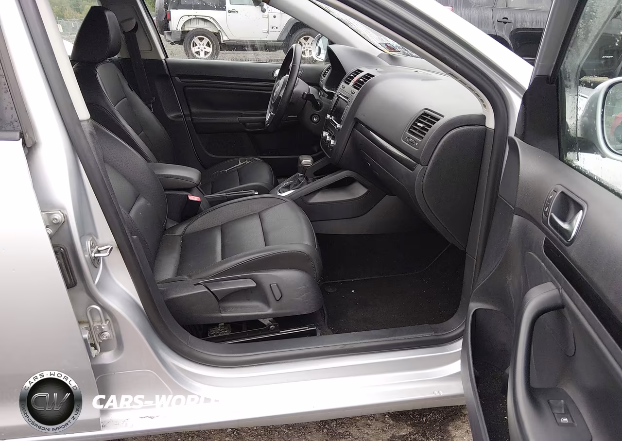 2010 Volkswagen Jetta Wolfsburg Edition VIN:3VWRA7AJ5AM074238 - 5