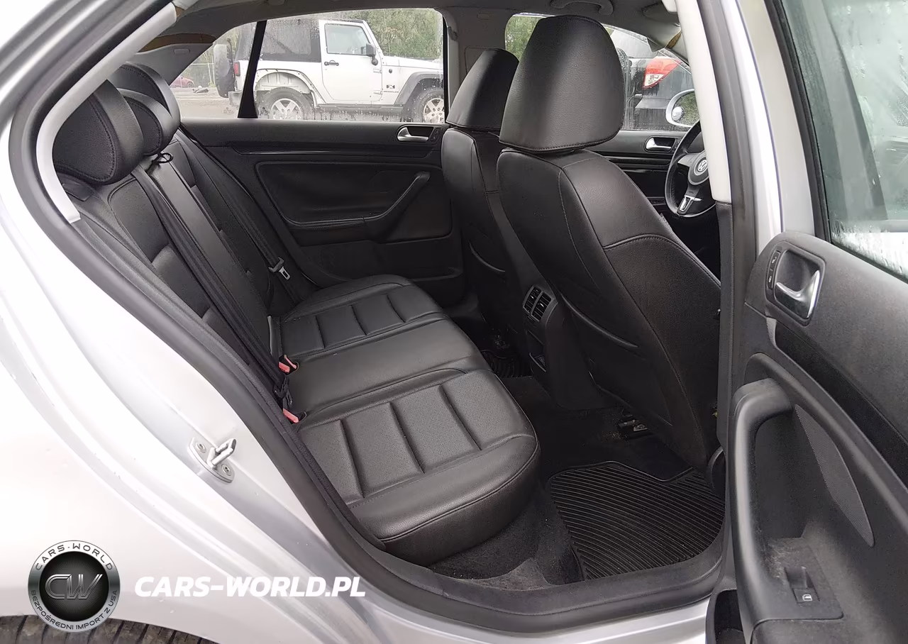 2010 Volkswagen Jetta Wolfsburg Edition VIN:3VWRA7AJ5AM074238 - 8
