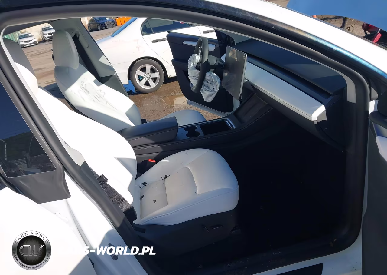 2023 Tesla Model Y VIN:7SAYGDEE6PA207143 - 5
