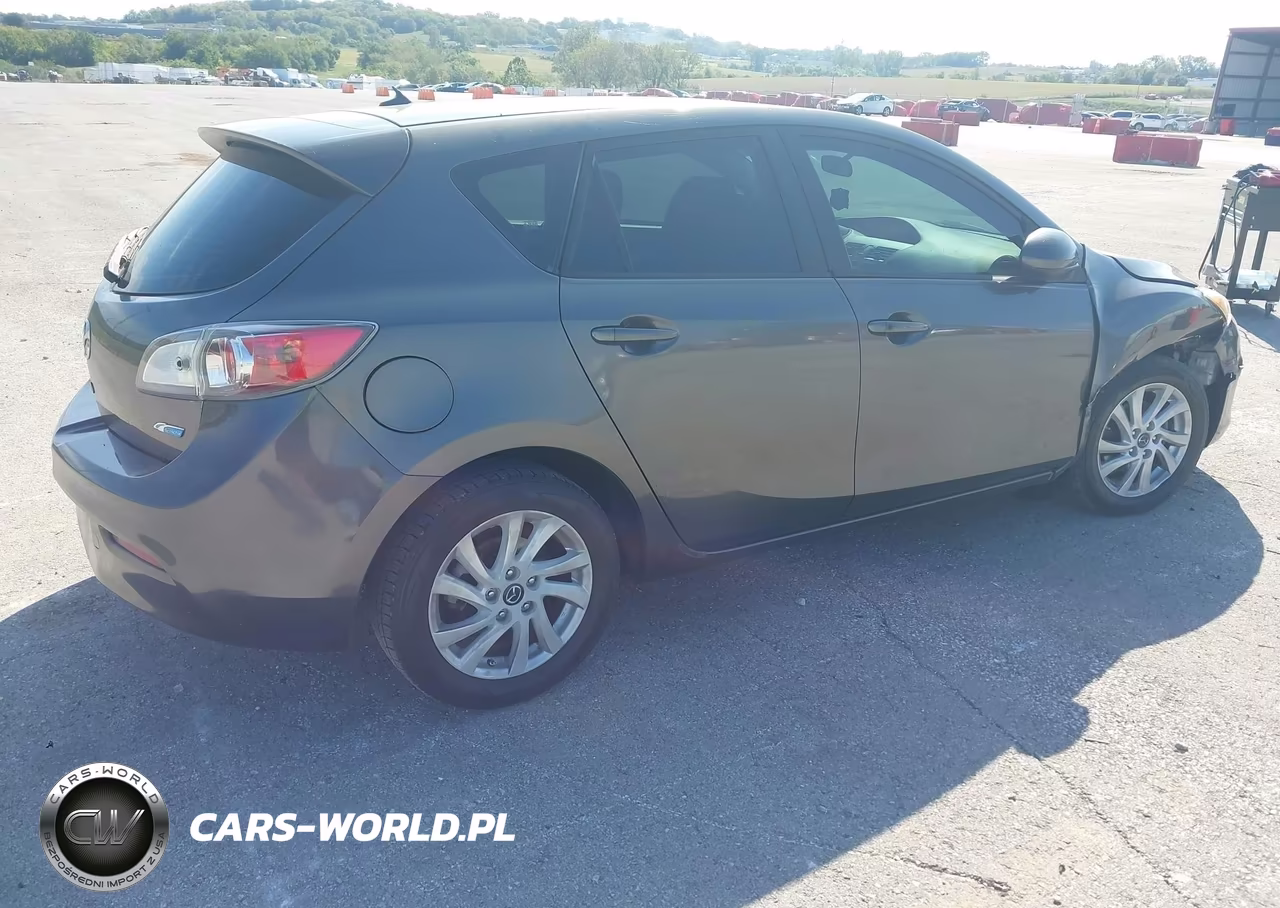 2013 Mazda Mazda3 I Touring VIN:JM1BL1L73D1757781 - 4