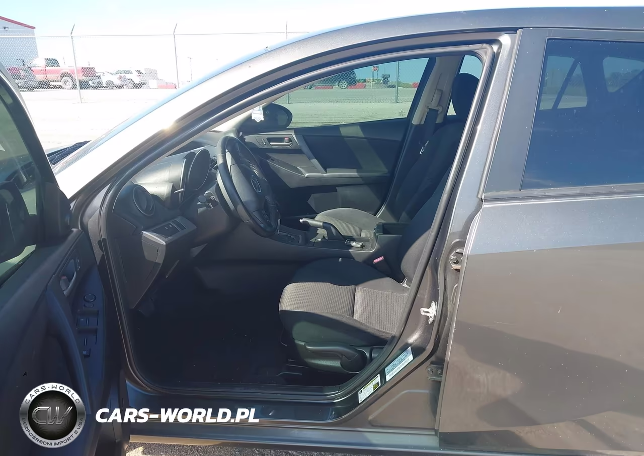 2013 Mazda Mazda3 I Touring VIN:JM1BL1L73D1757781 - 9