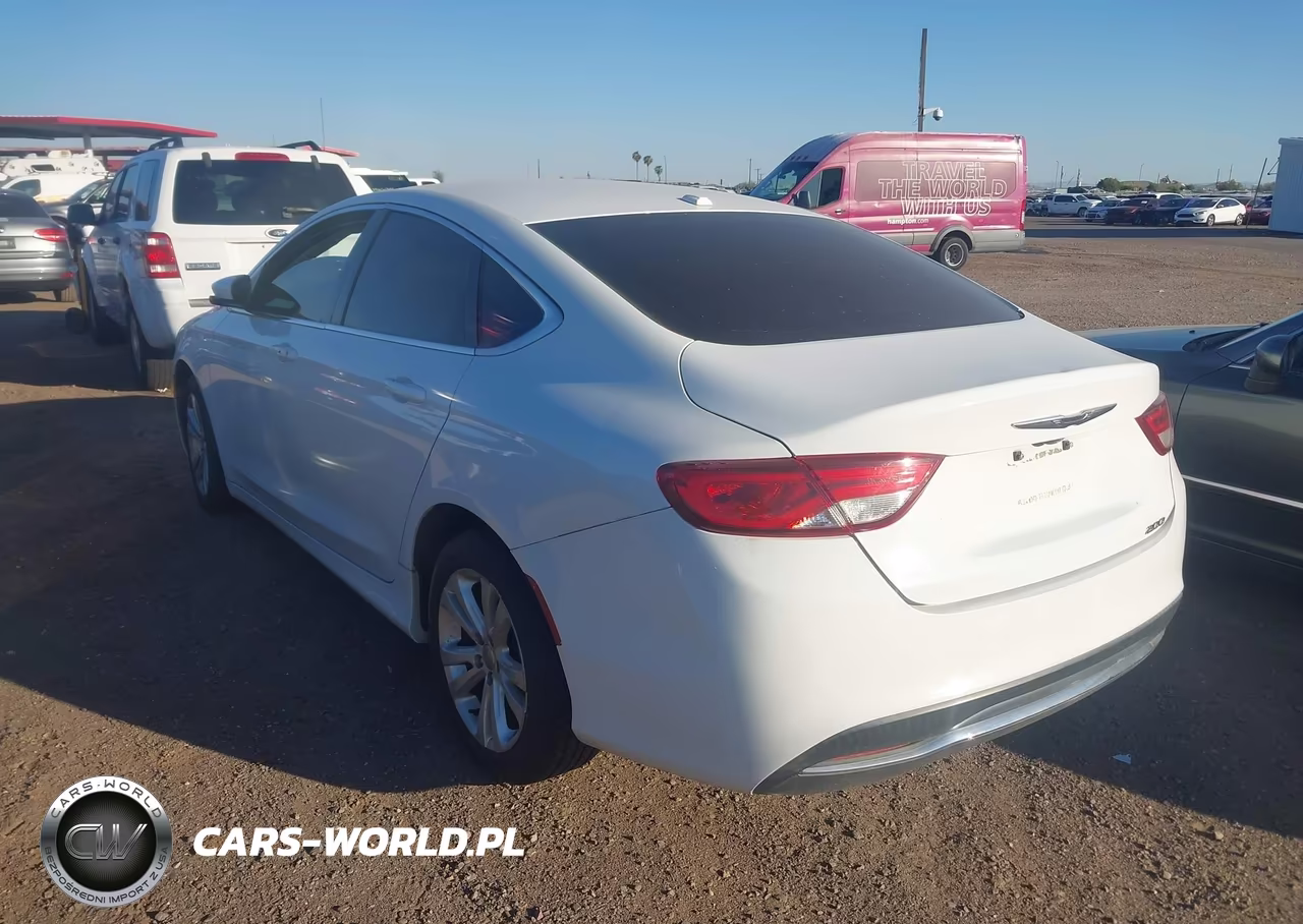 2015 Chrysler 200 Limited VIN:1C3CCCAB7FN660302 - 3
