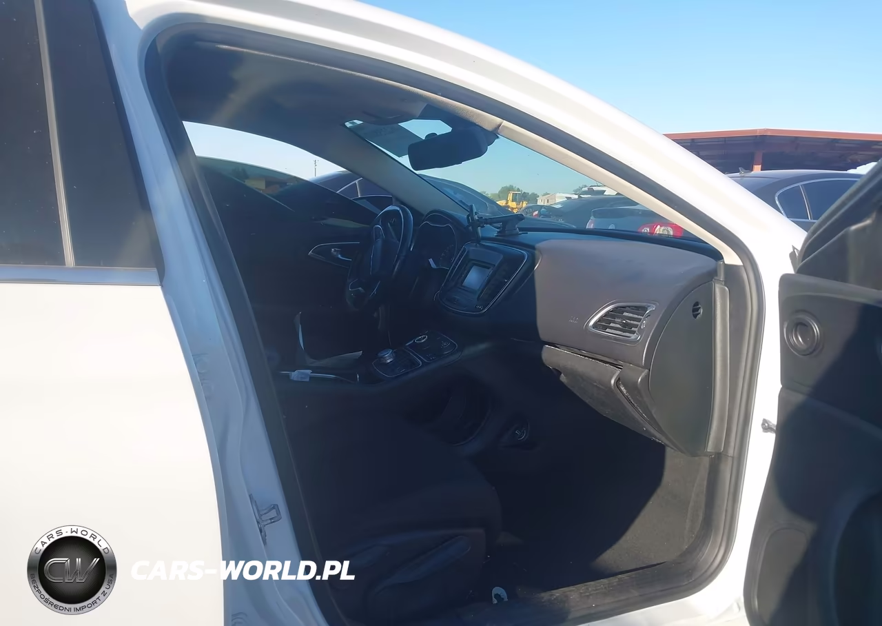 2015 Chrysler 200 Limited VIN:1C3CCCAB7FN660302 - 5
