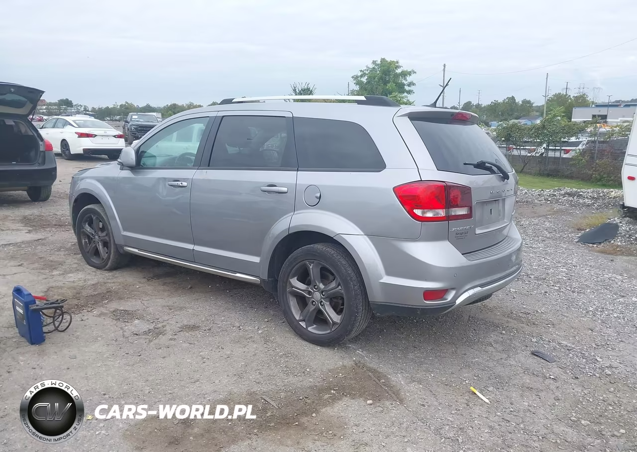 2016 Dodge Journey Crossroad Plus VIN:3C4PDCGB3GT123462 - 3