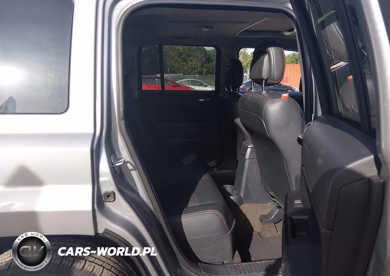 2016 Jeep Patriot 75Th Anniversary VIN:1C4NJRBB3GD692487 - 8