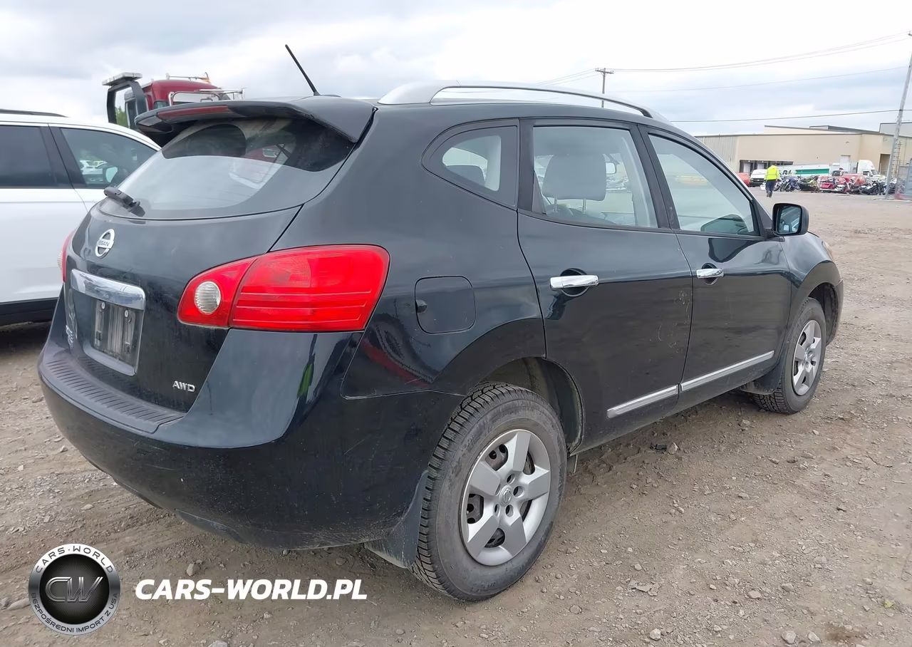 2015 Nissan Rogue Select S VIN:JN8AS5MV8FW770913 - 4