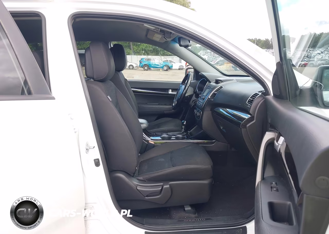 2015 Kia Sorento Lx VIN:5XYKTDA62FG617199 - 5