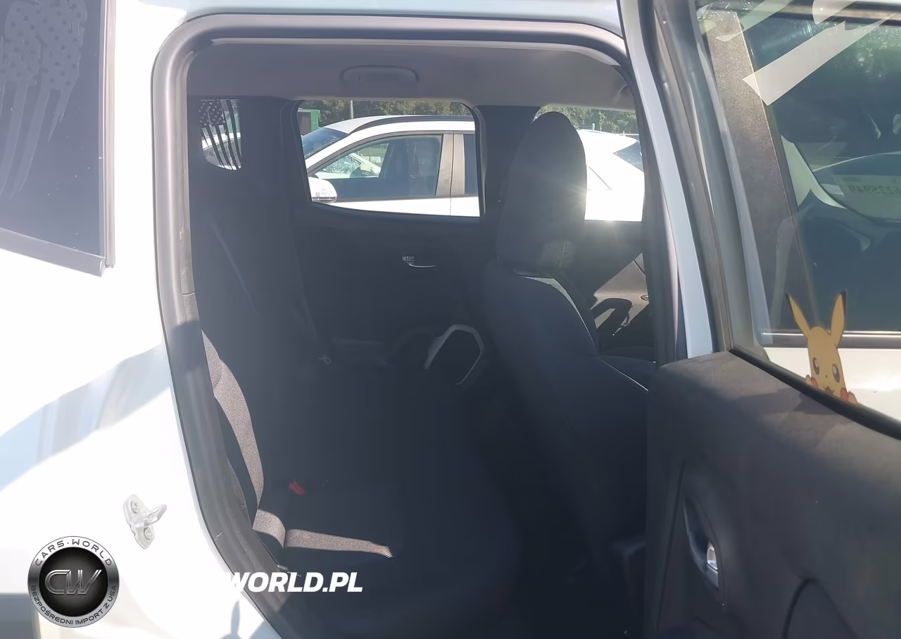 2017 Jeep Renegade Sport 4X4 VIN:ZACCJBAB9HPG29526 - 8