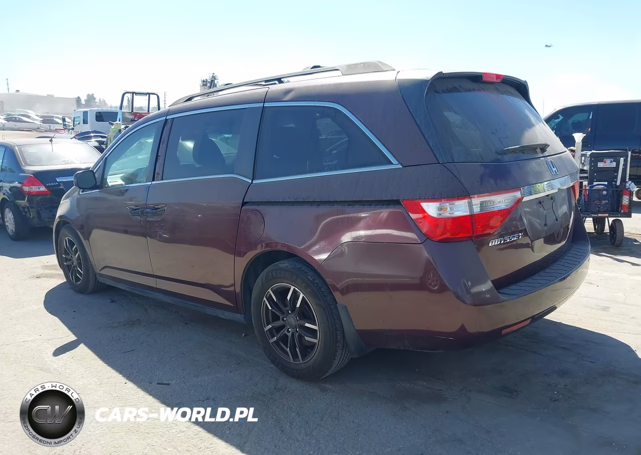 2013 Honda Odyssey Lx VIN:5FNRL5H20DB033850 - 3