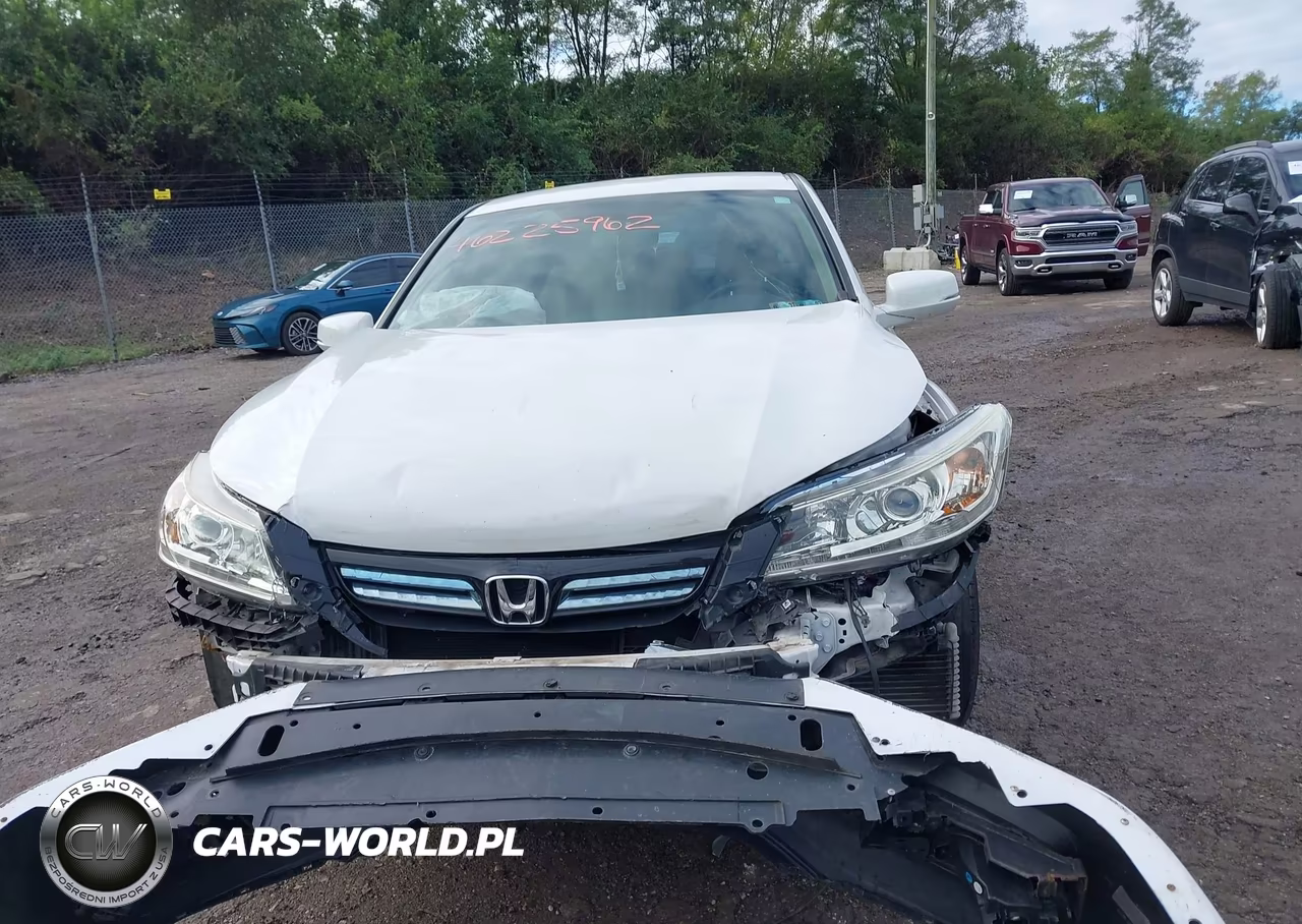 2015 Honda Accord Hybrid VIN:1HGCR6F39FA001756 - 13