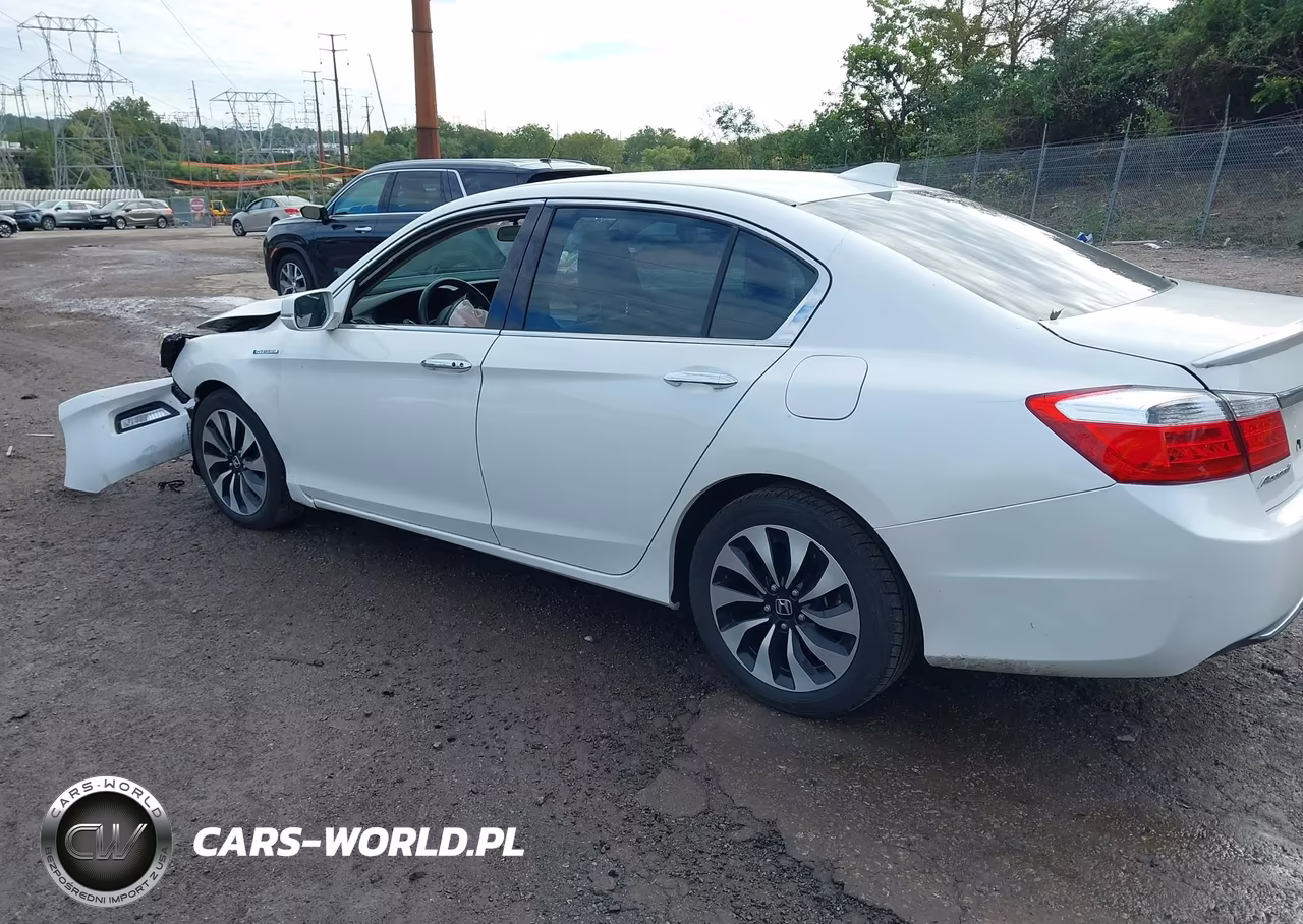 2015 Honda Accord Hybrid VIN:1HGCR6F39FA001756 - 3