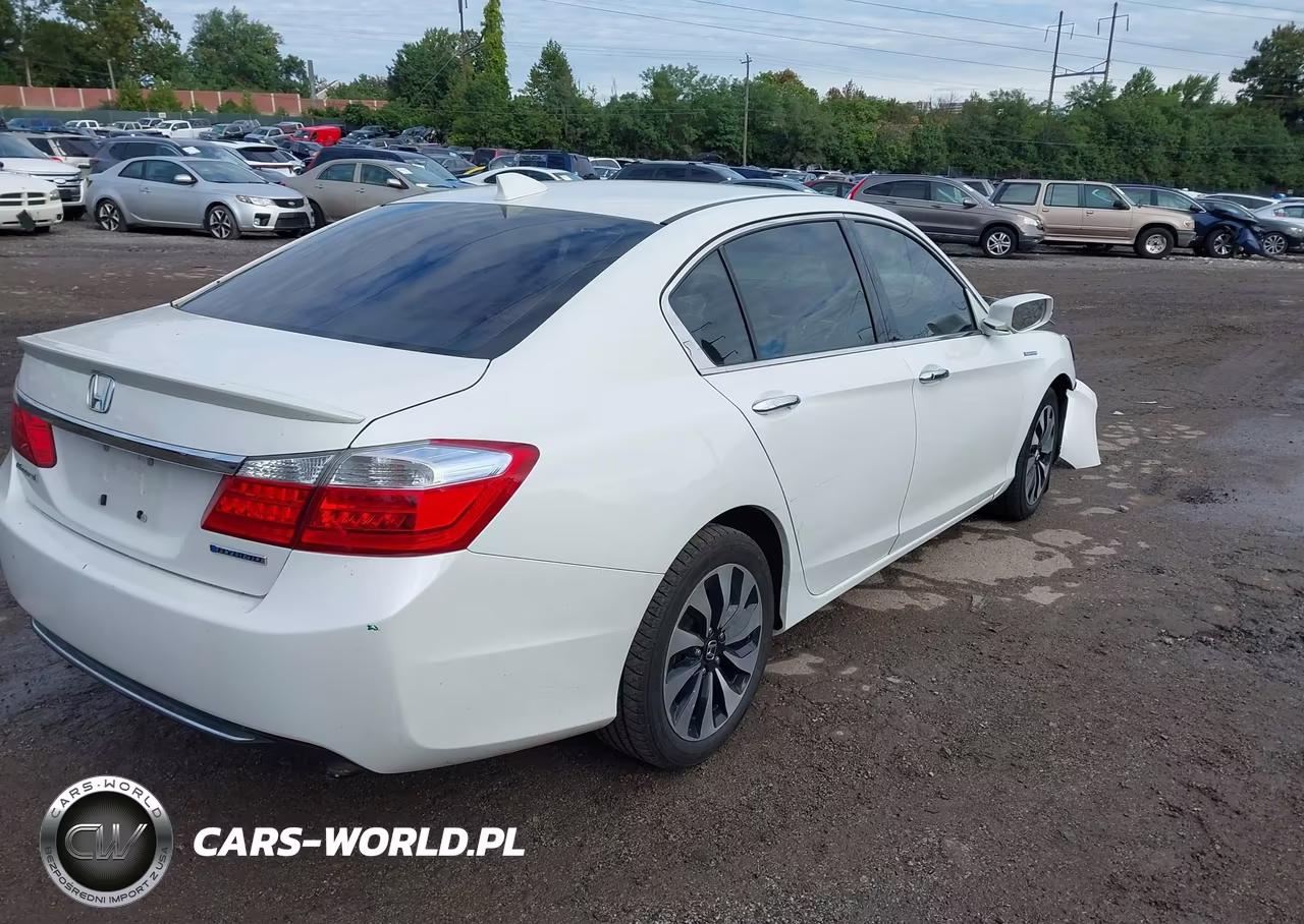 2015 Honda Accord Hybrid VIN:1HGCR6F39FA001756 - 4