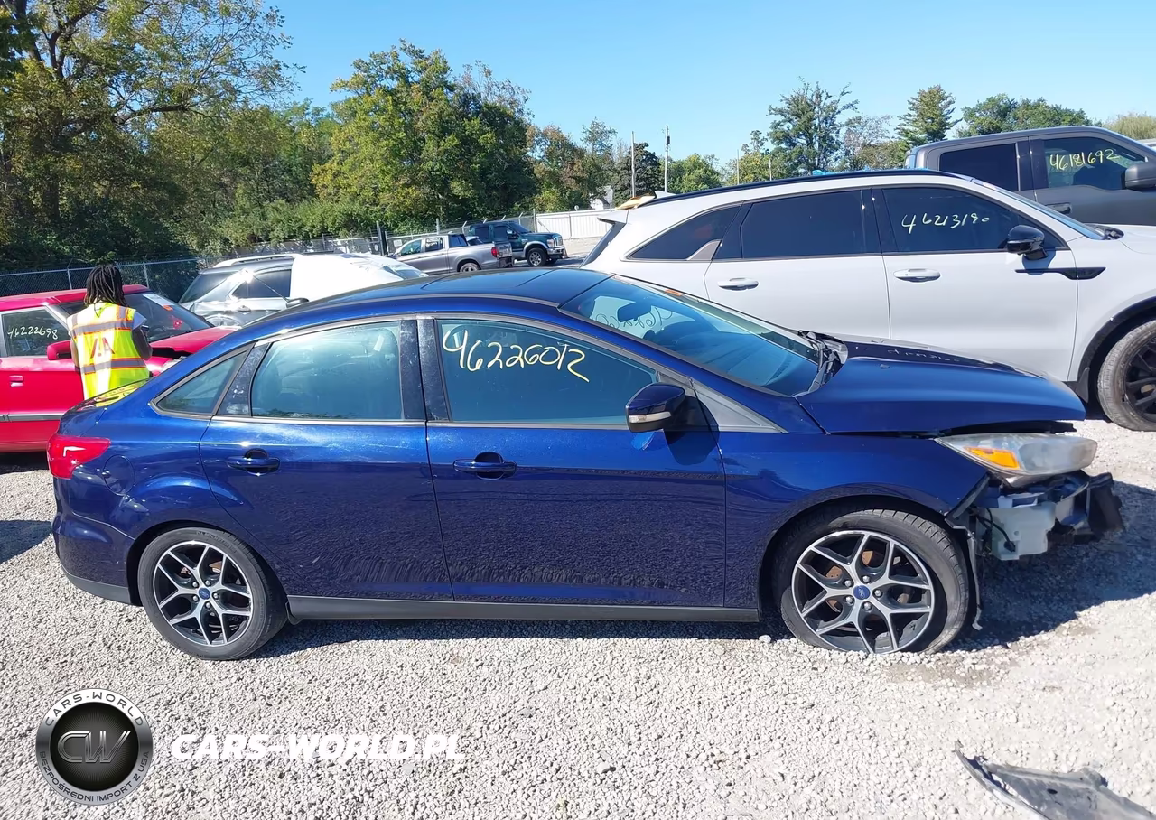 2017 Ford Focus Sel VIN:1FADP3H27HL213824 - 14
