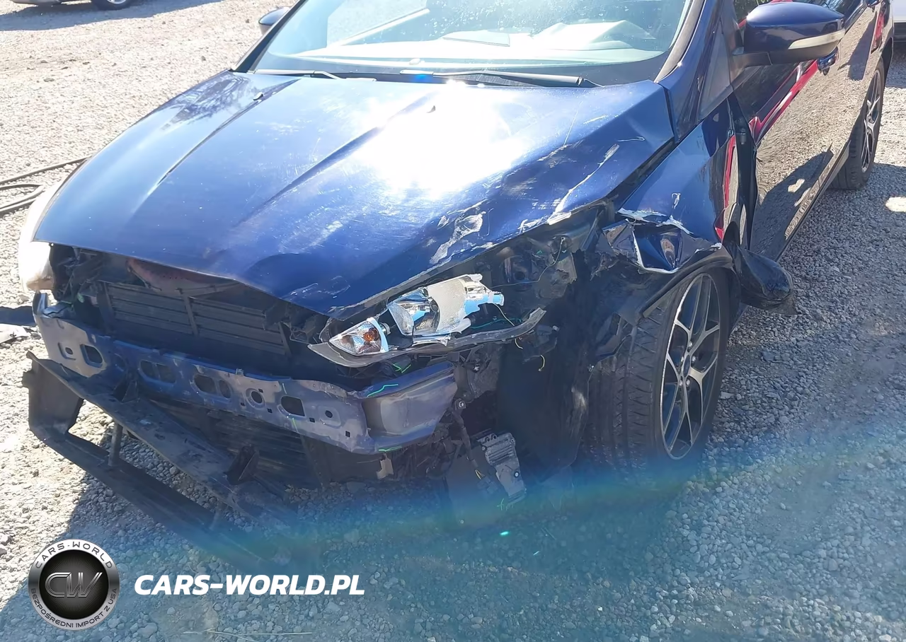 2017 Ford Focus Sel VIN:1FADP3H27HL213824 - 6