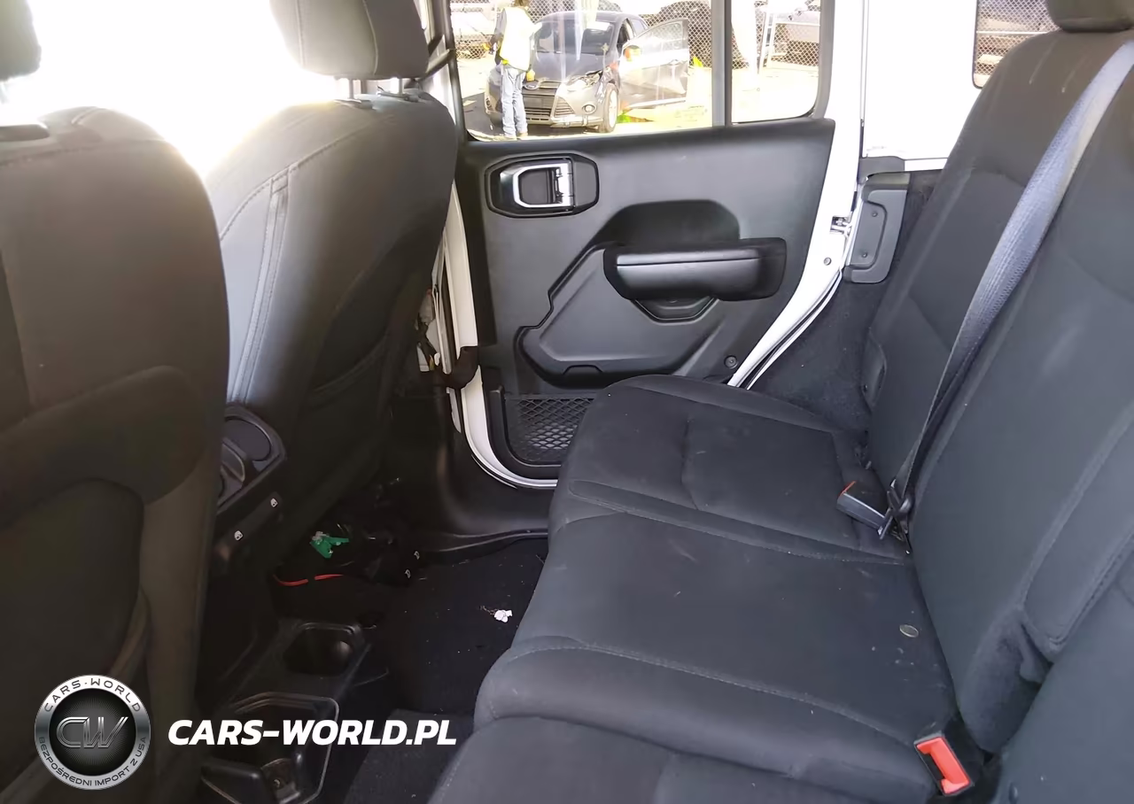 2018 Jeep Wrangler Unlimited Sport S 4X4 VIN:1C4HJXDG3JW181965 - 8