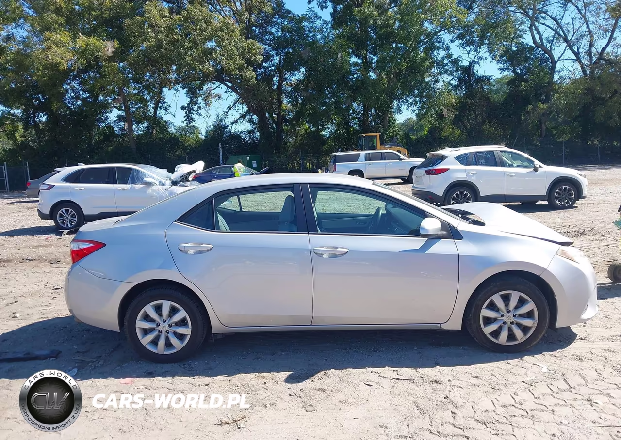 2015 Toyota Corolla Le VIN:2T1BURHE0FC282186 - 13