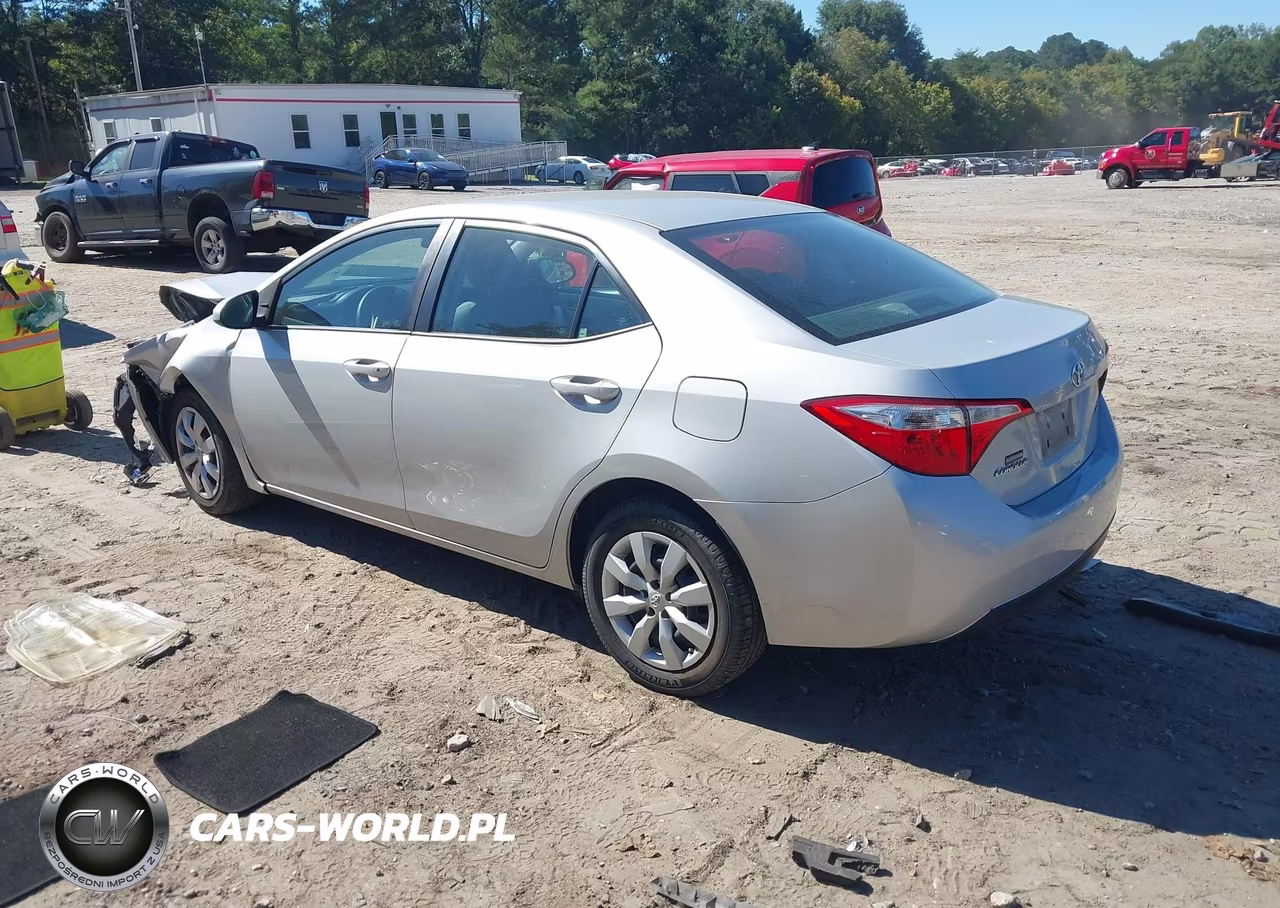 2015 Toyota Corolla Le VIN:2T1BURHE0FC282186 - 3