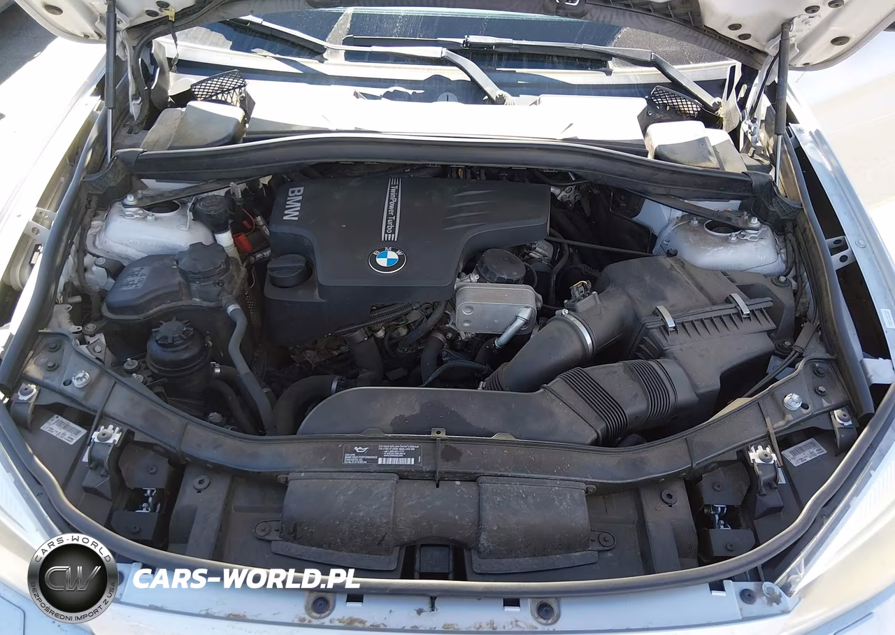 2014 BMW X1 xDrive28I VIN:WBAVL1C51EVY20945 - 10